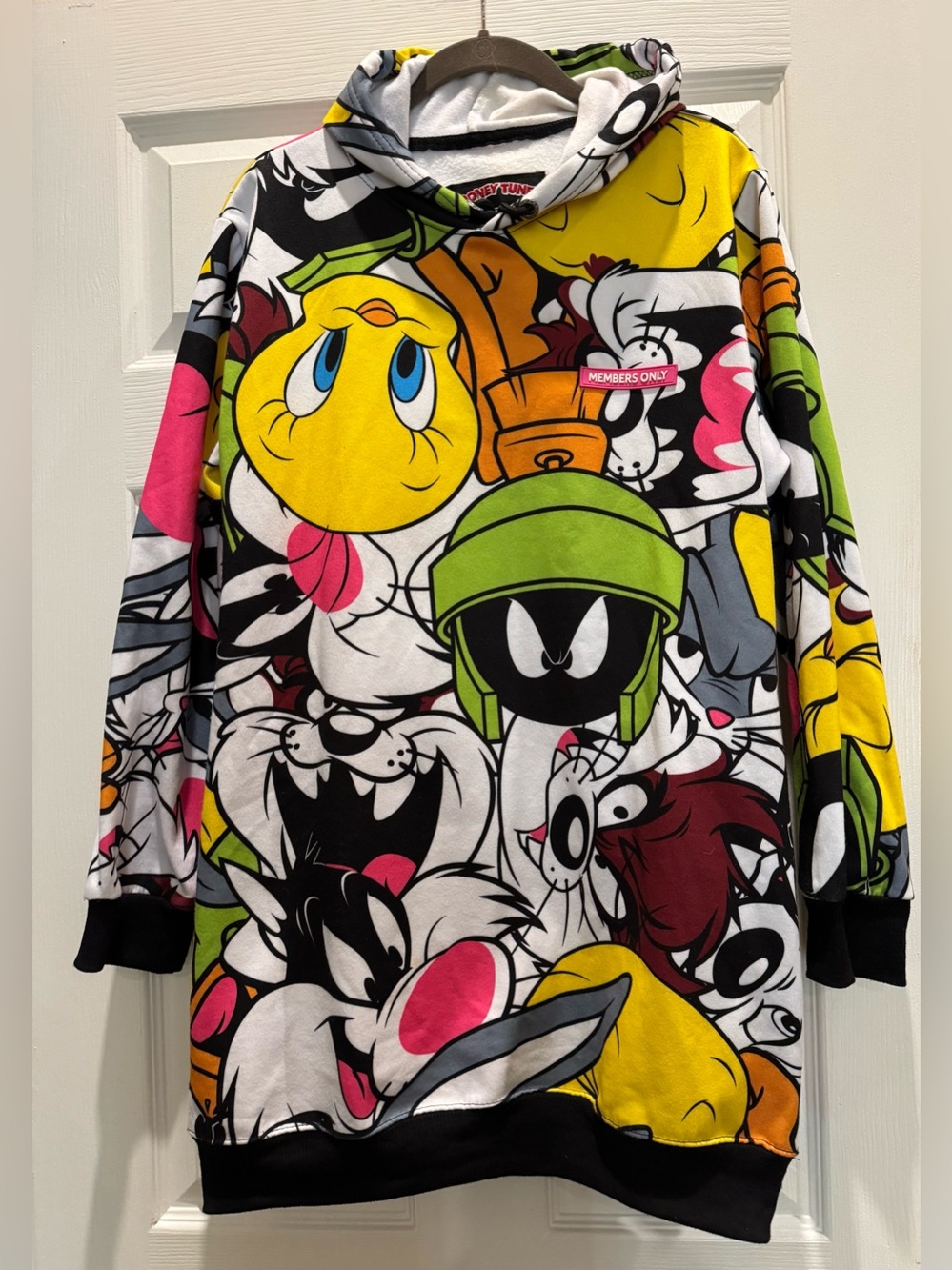 Members Only Looney Tunes Yellow & Multicolor Tweety Bird Hoodie Size Medium